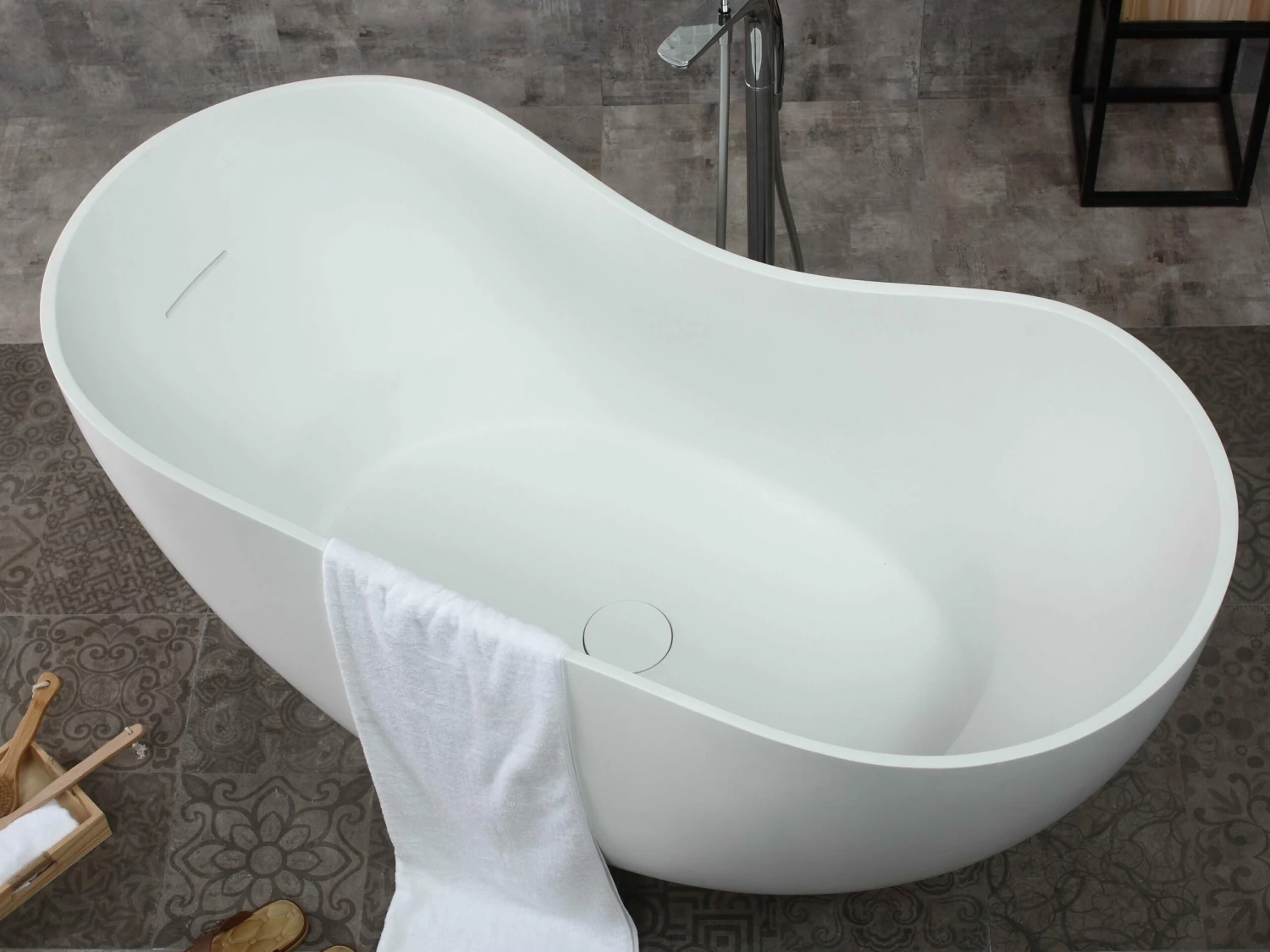 ALFI Brand AB9949 66" White Solid Surface Smooth Resin Soaking Bathtub 2 ALFI Brand AB9949 66" White Solid Surface Smooth Resin Soaking Bathtub - Image 2